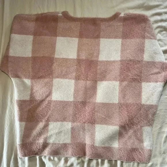 Love Scarlett pink and white checkered sweater. Size XL. - Picture 10 of 10